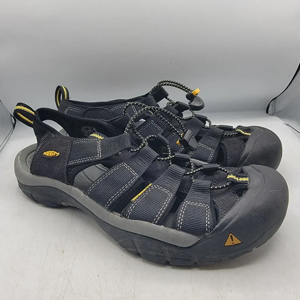 KEEN Newport H2 Mens 11 Black Sandals Closed Toe Summer Waterproof Sport 1001907